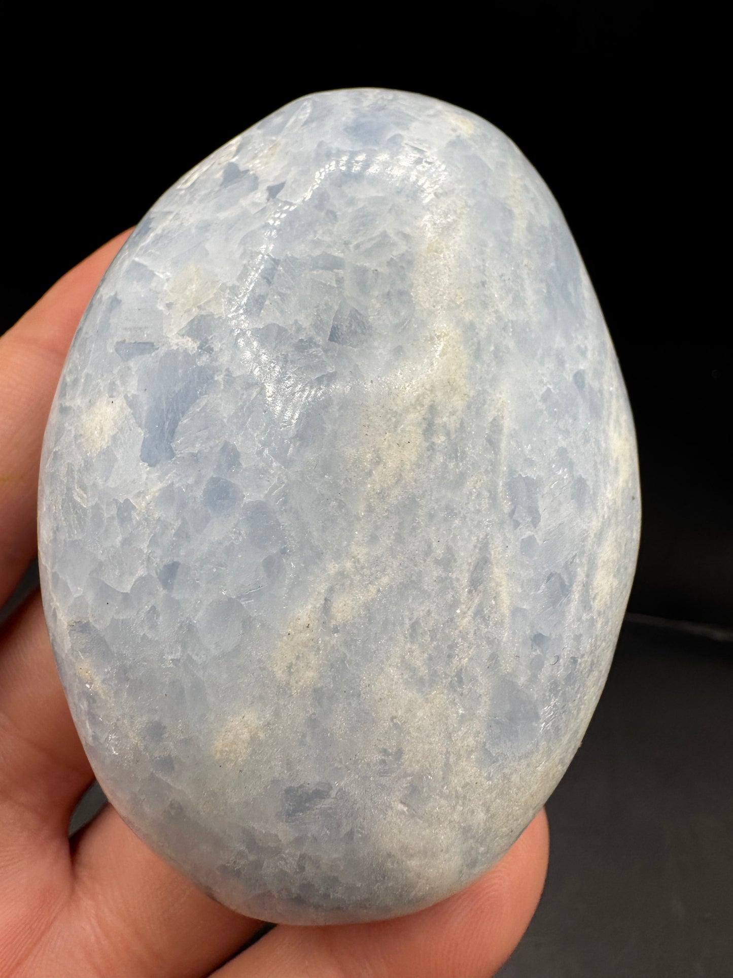 Blue calcite