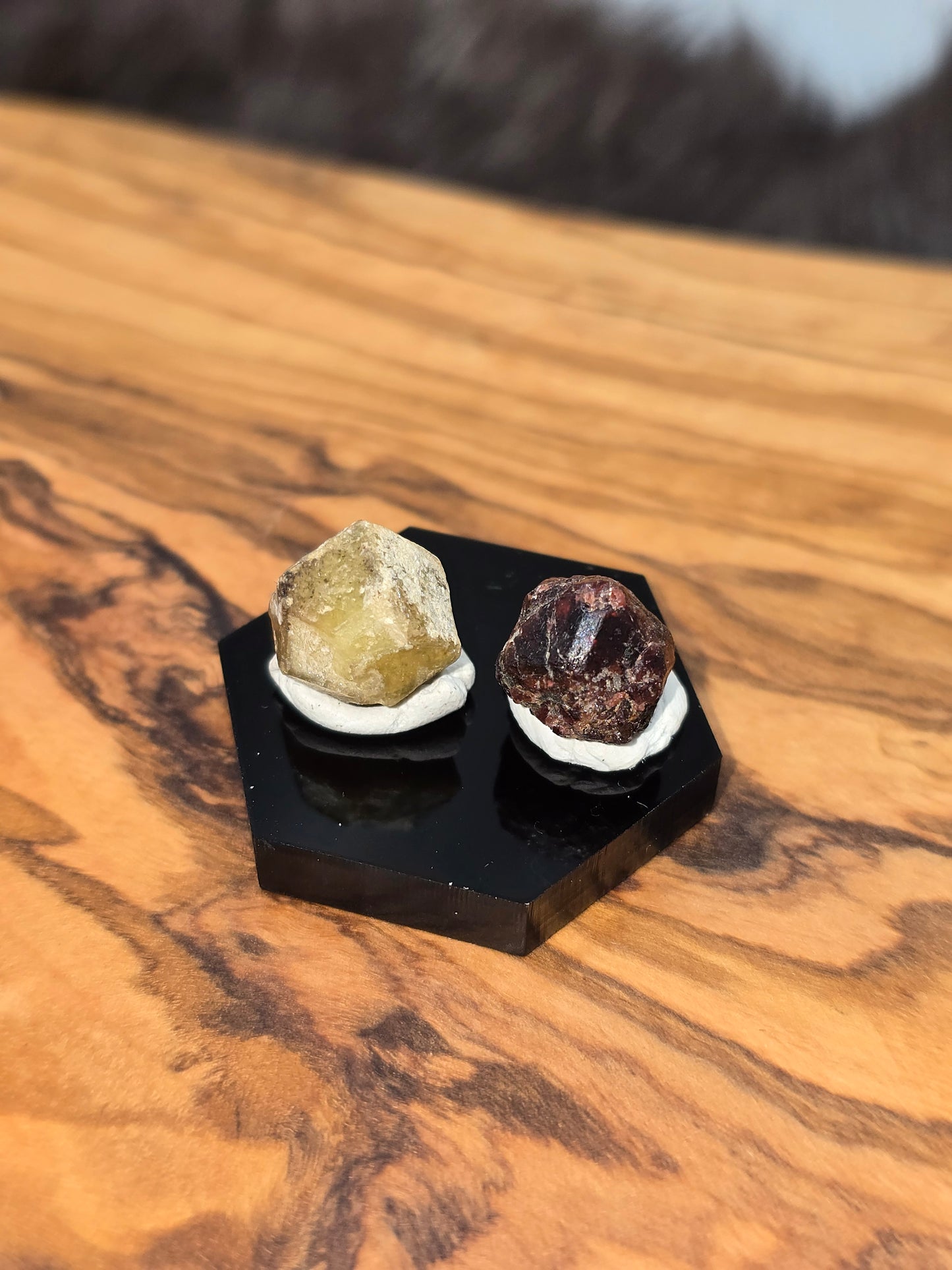 2 garnets