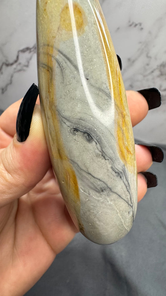 Polychrome wand