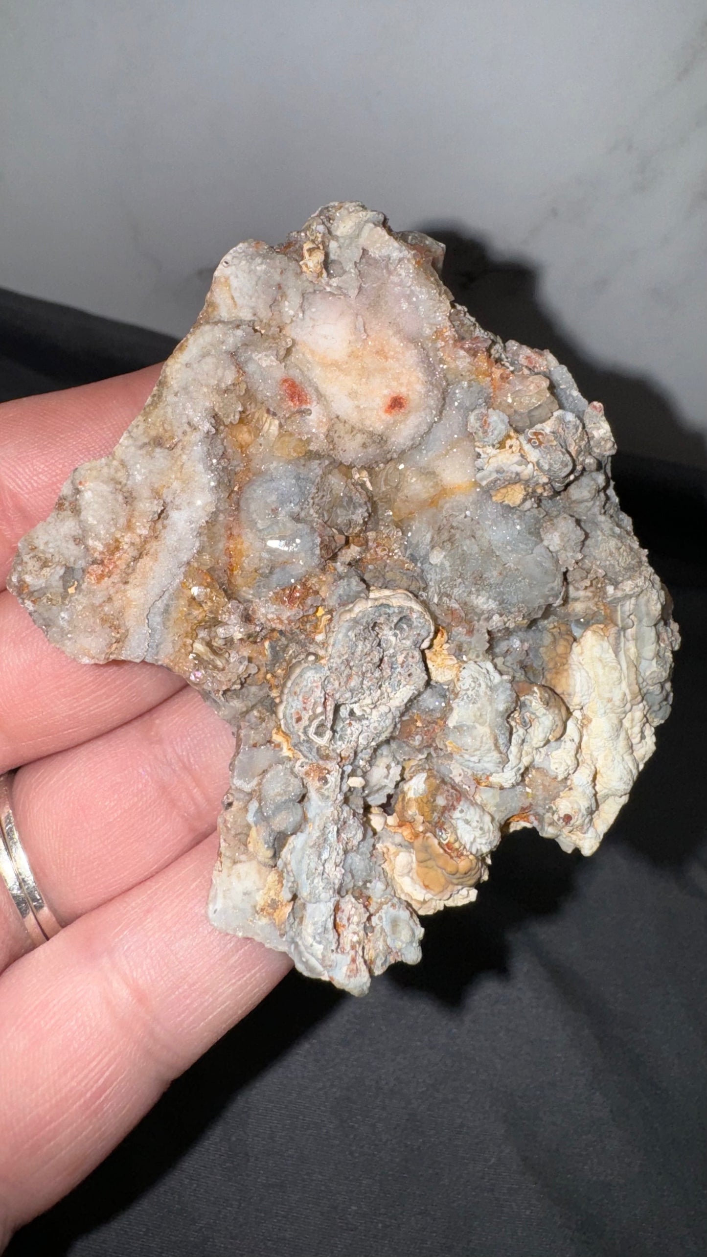Druzy chalcedony