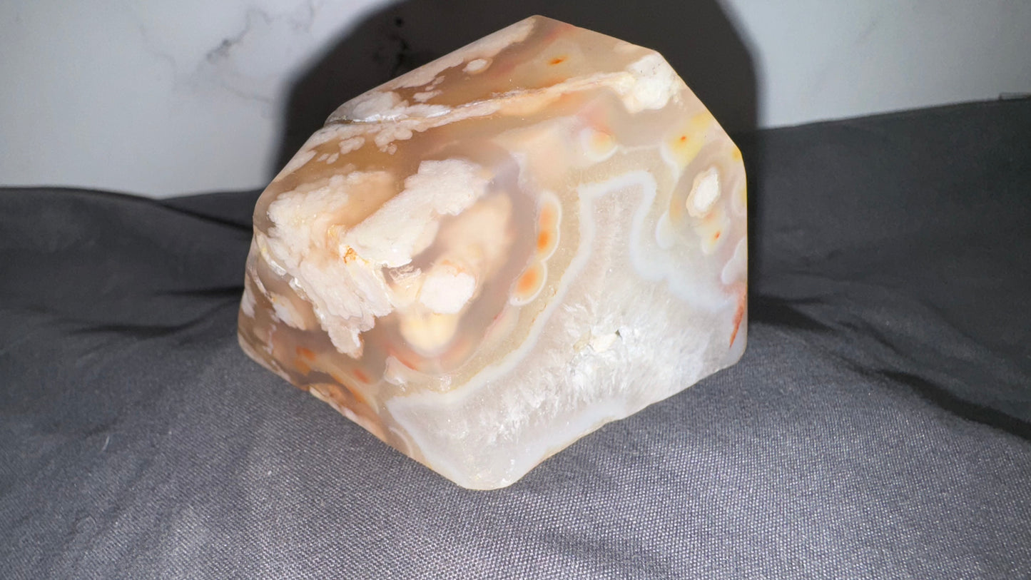 Flower agate