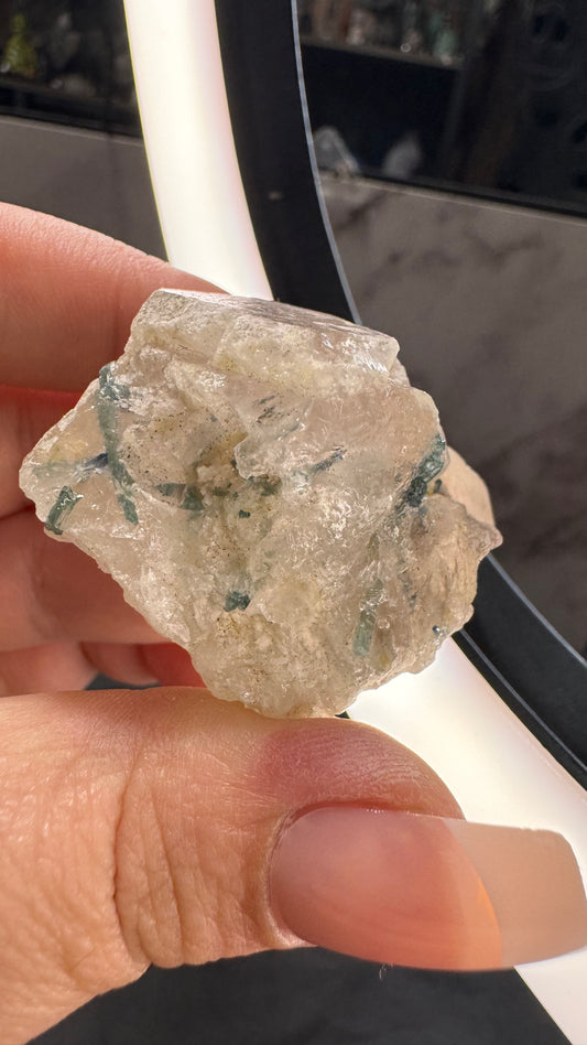 Indicolite in quartz