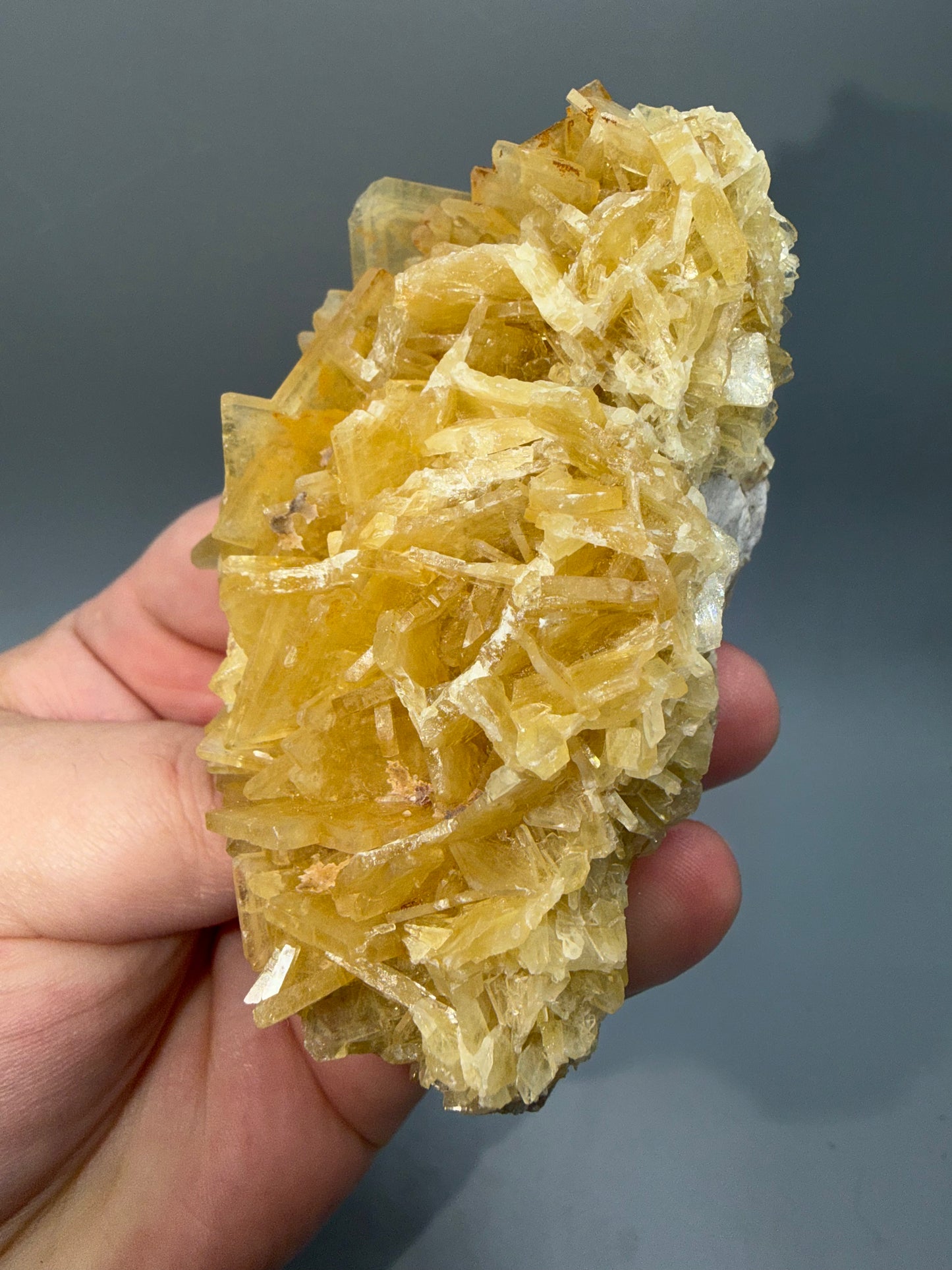 Golden barite