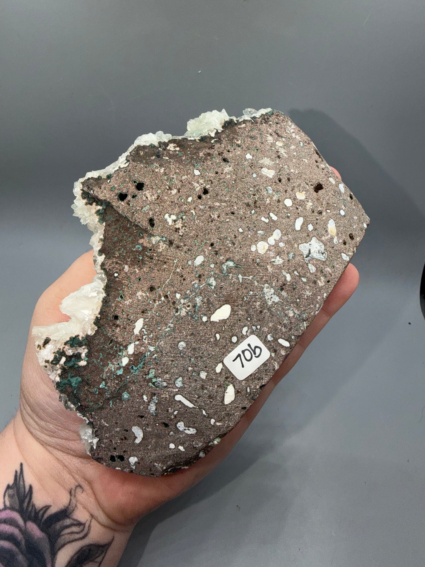 Green apopholite with stilbite