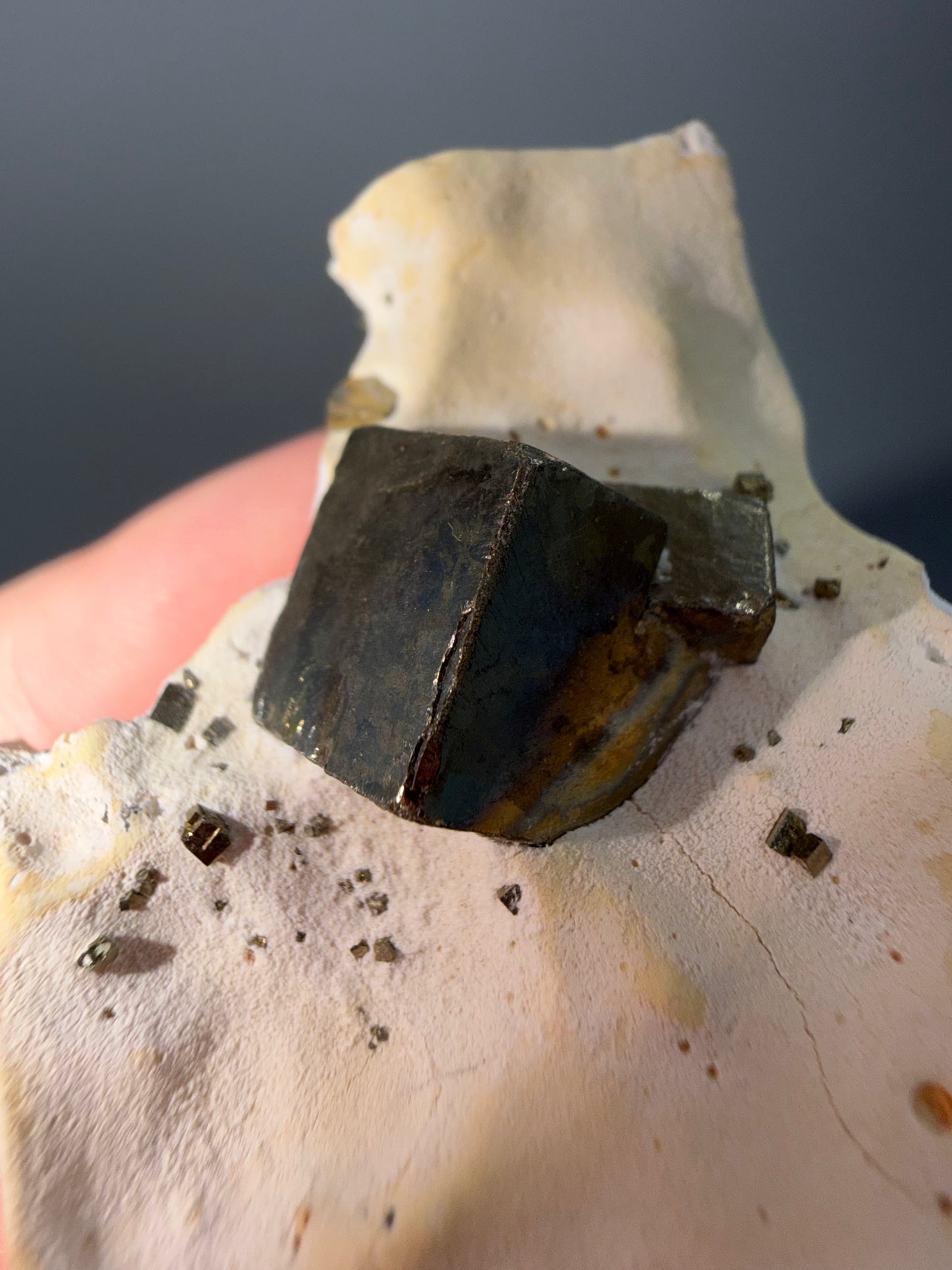 Iridescent pyrite
