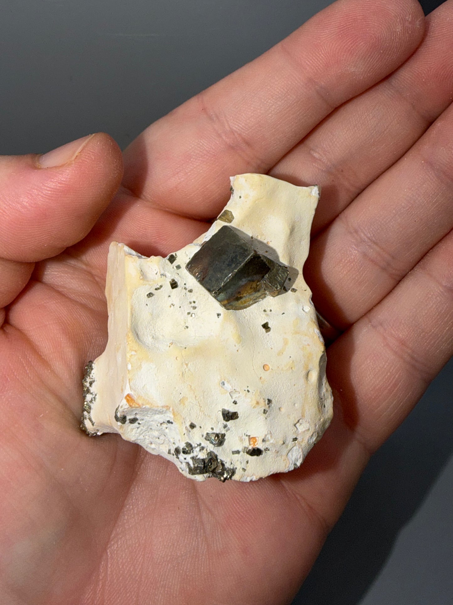 Iridescent pyrite