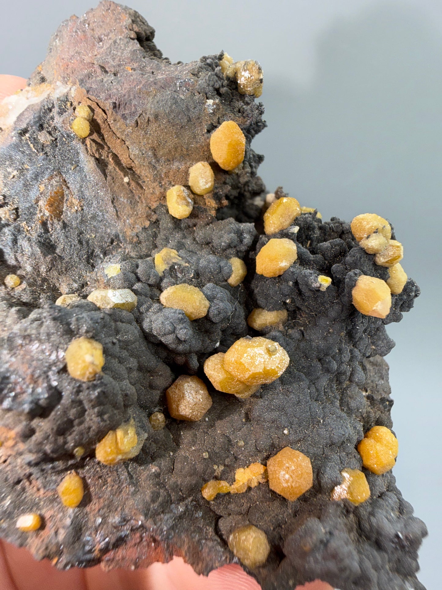 Pyromorphite, quartz, Gotheite