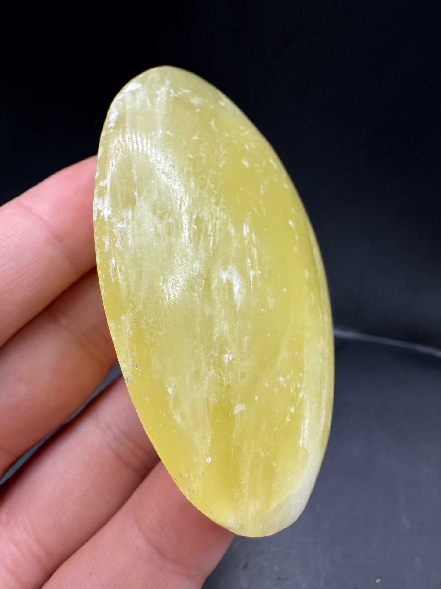 Lemon calcite