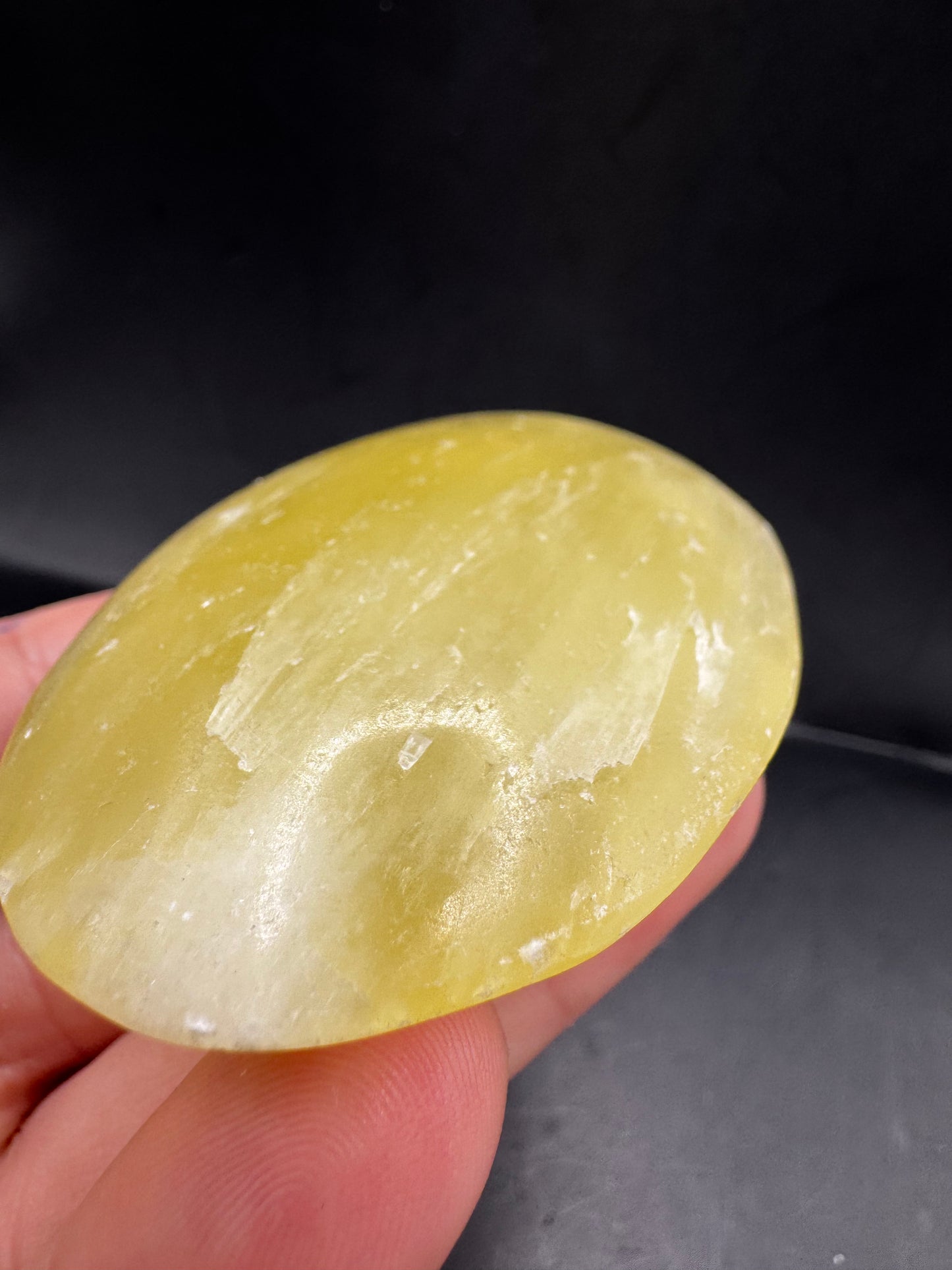 Lemon calcite