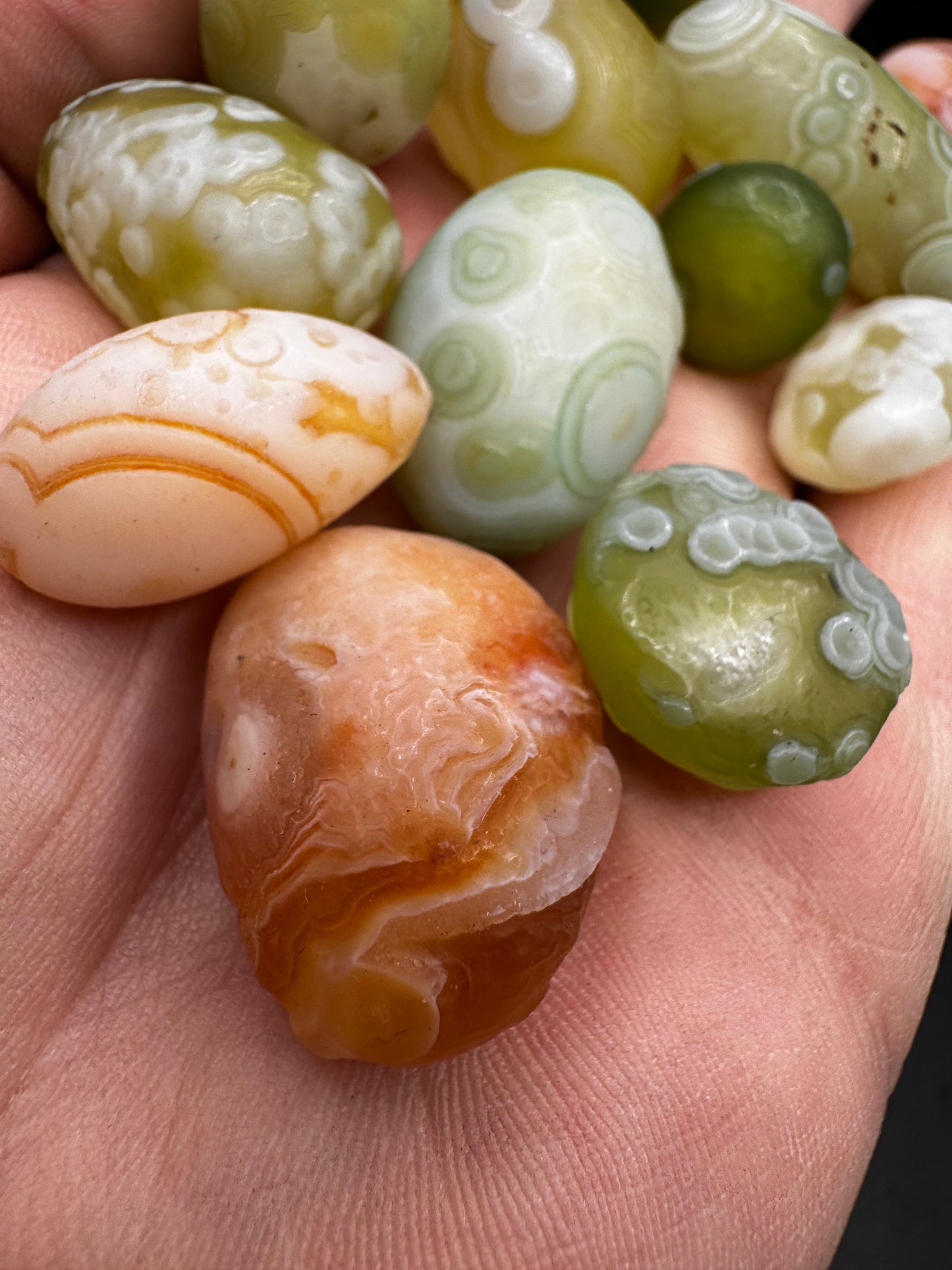 Gobi eye agate
