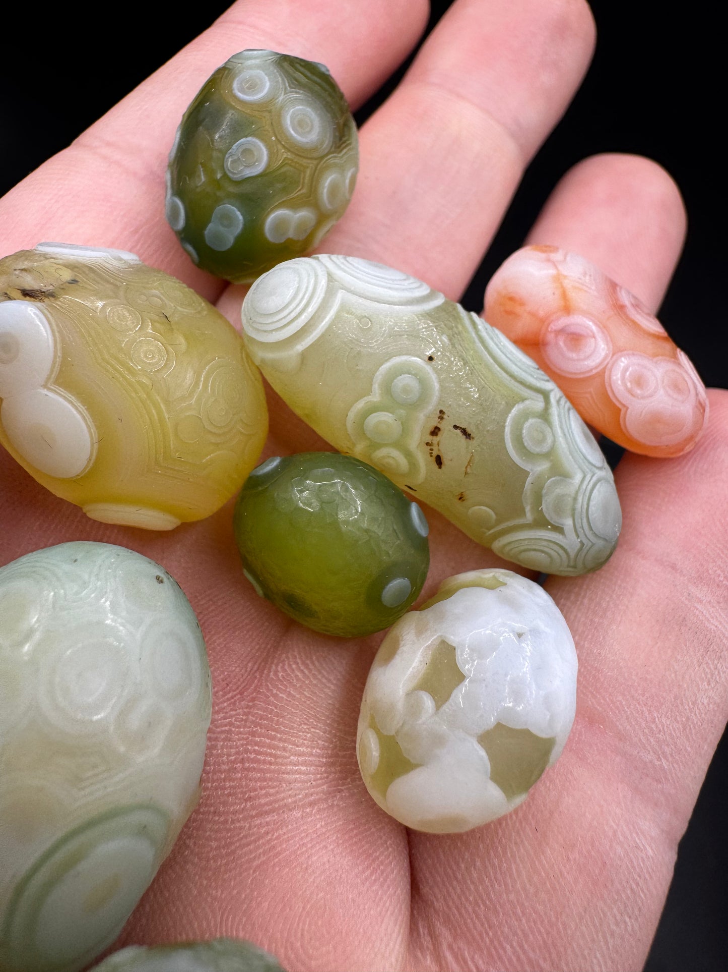 Gobi eye agate