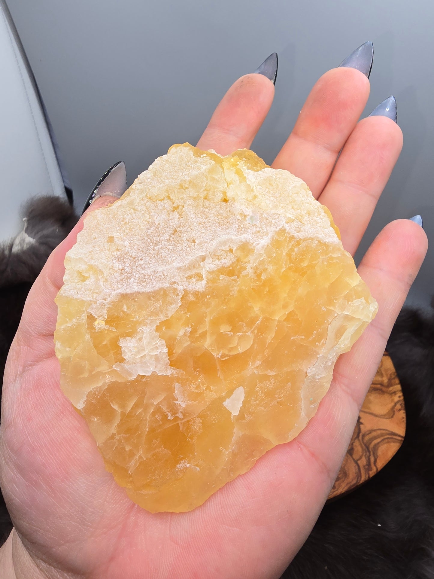 Yellow botroydial fluorite