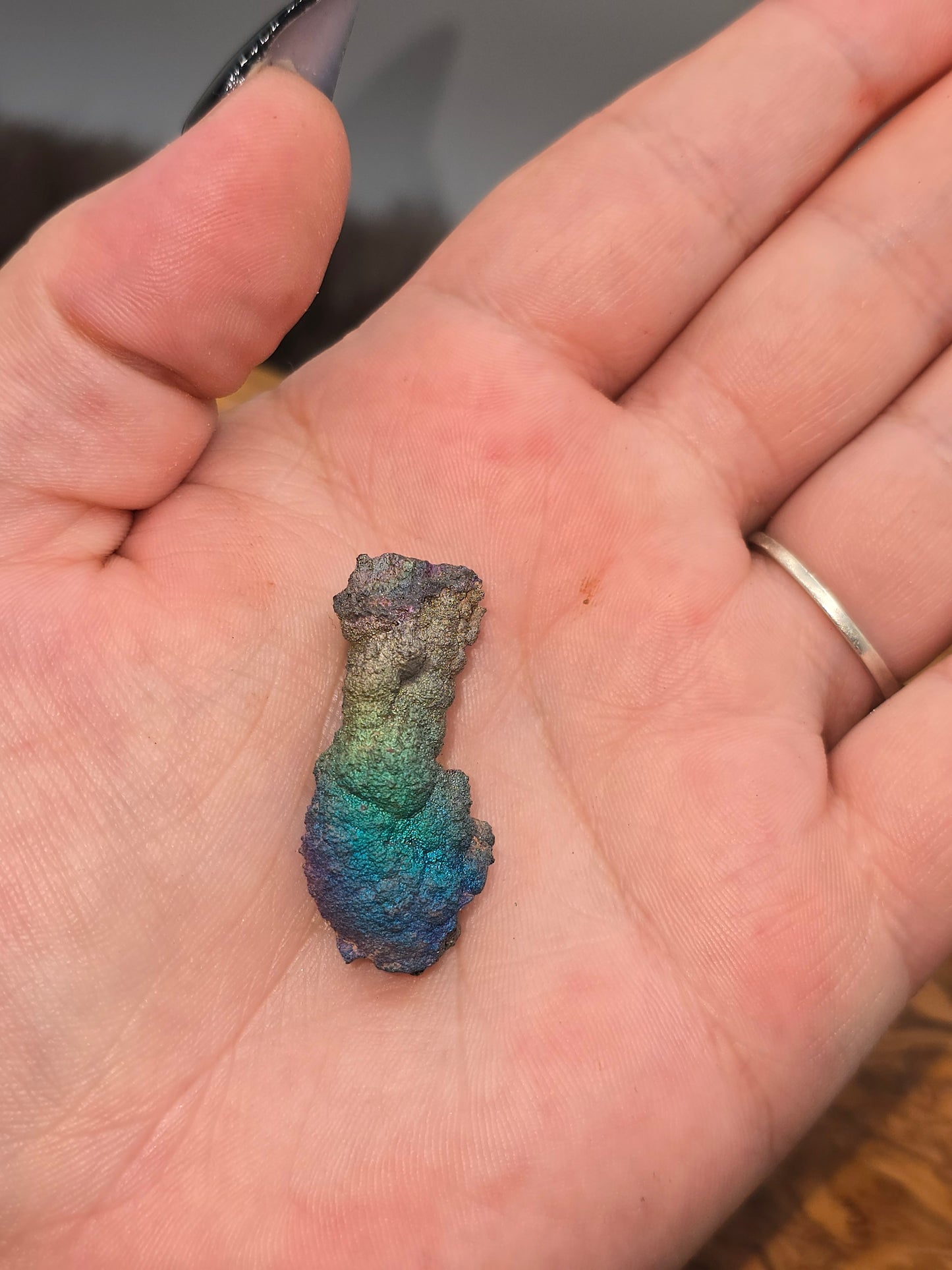 Irridescent hematite