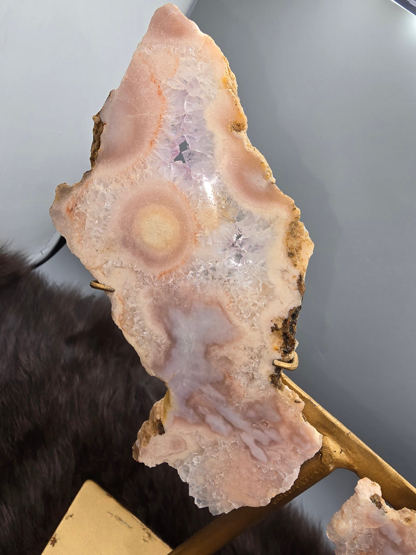 Flower agate wings