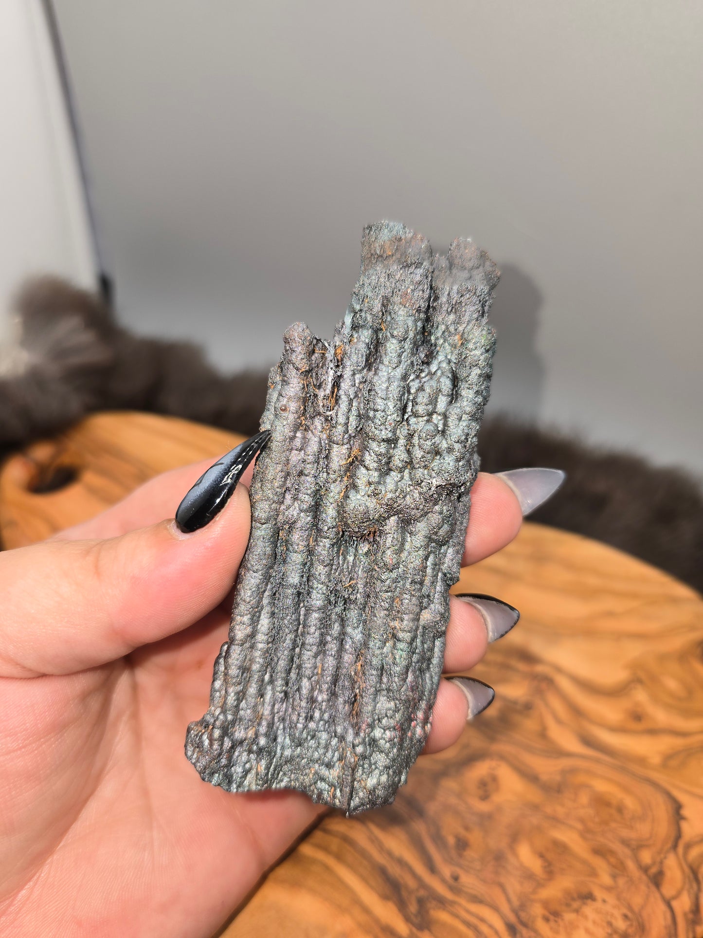 Irridescent hematite