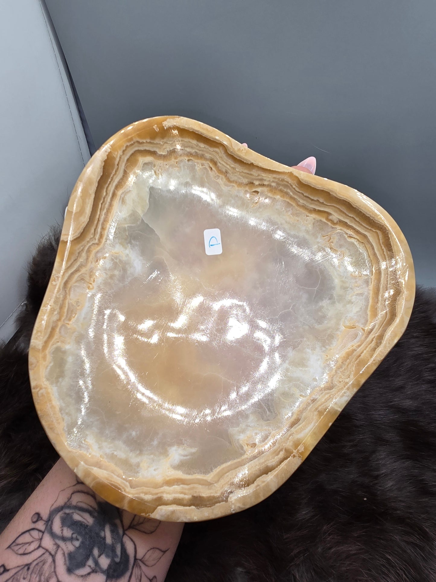 Calcite bowl