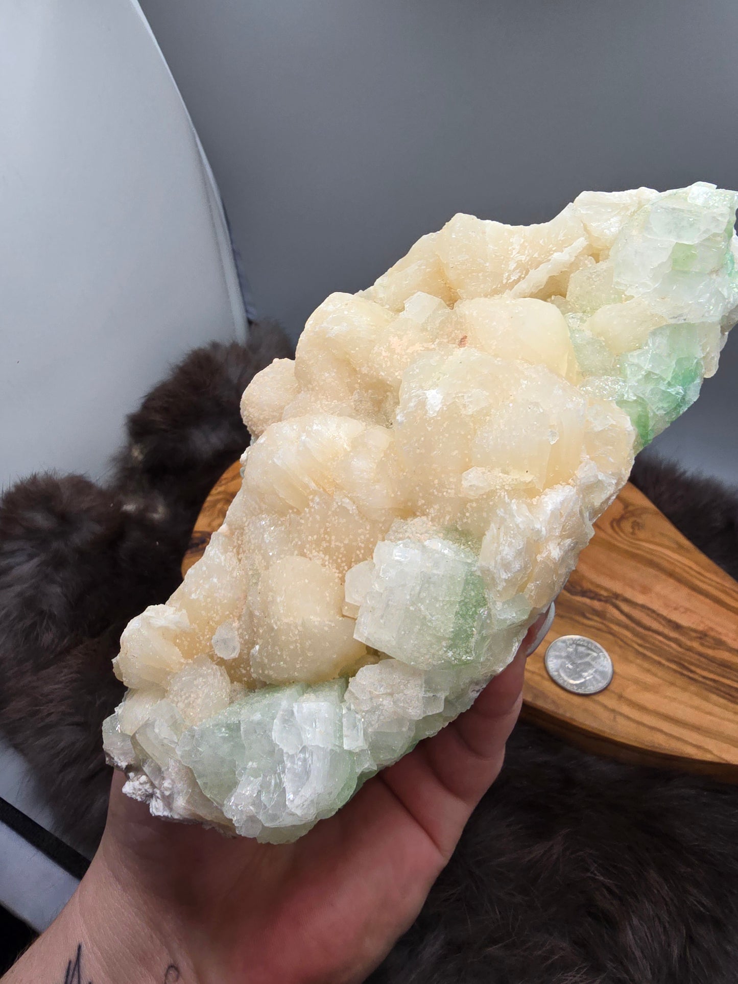 Green apopholite stilbite