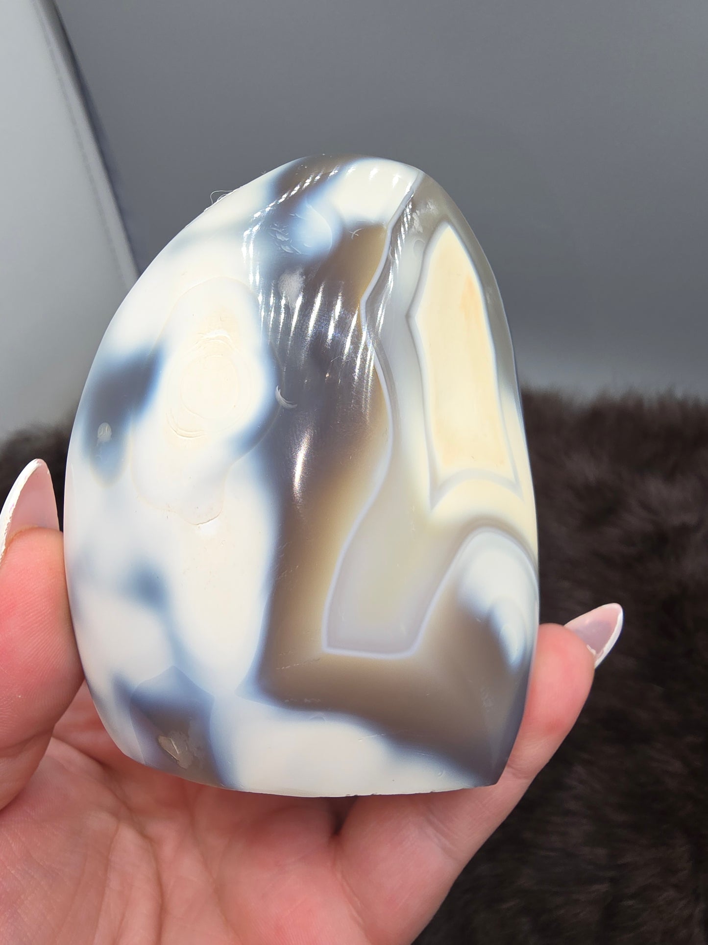 Yellow orca agate