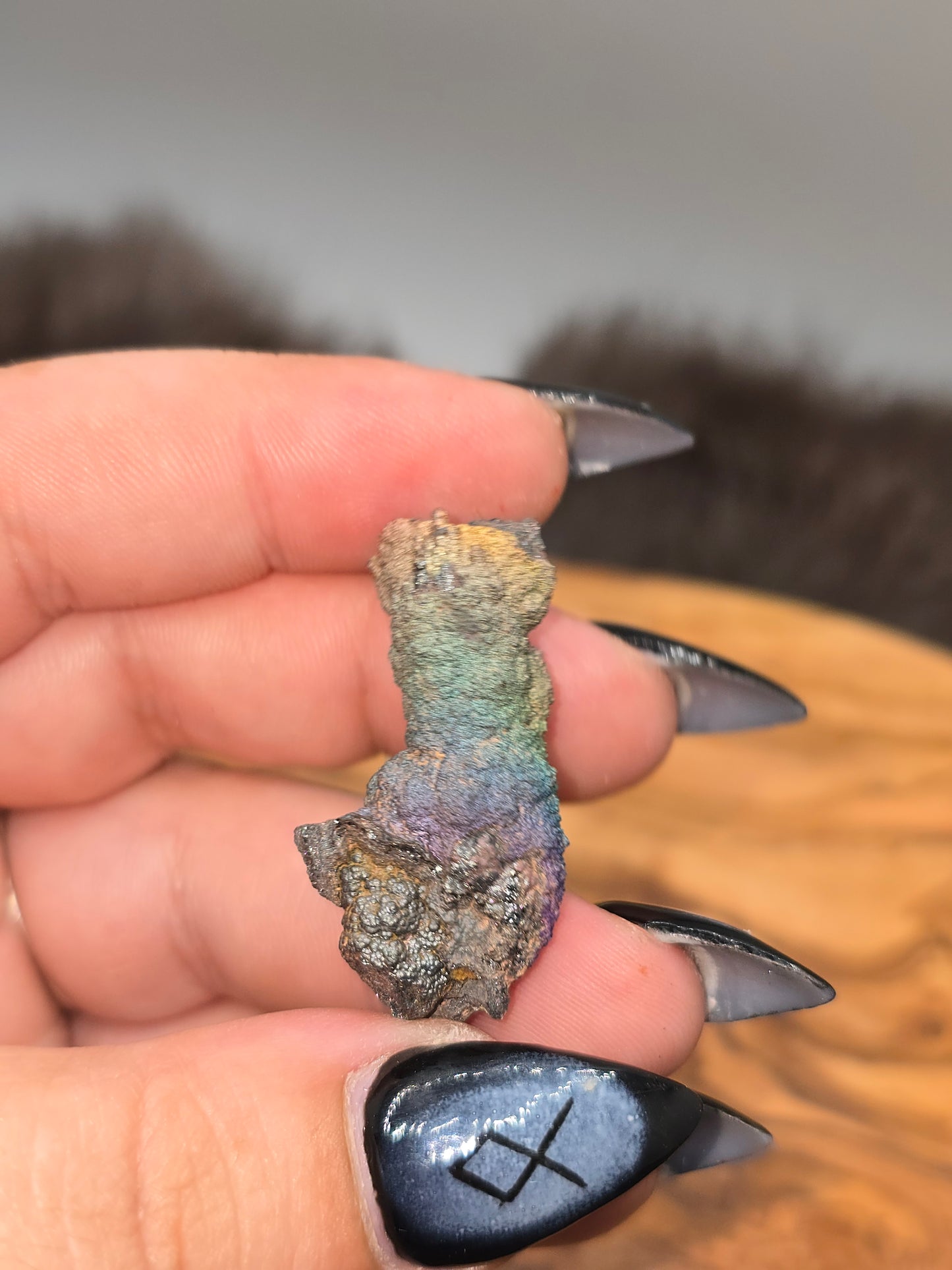 Irridescent hematite
