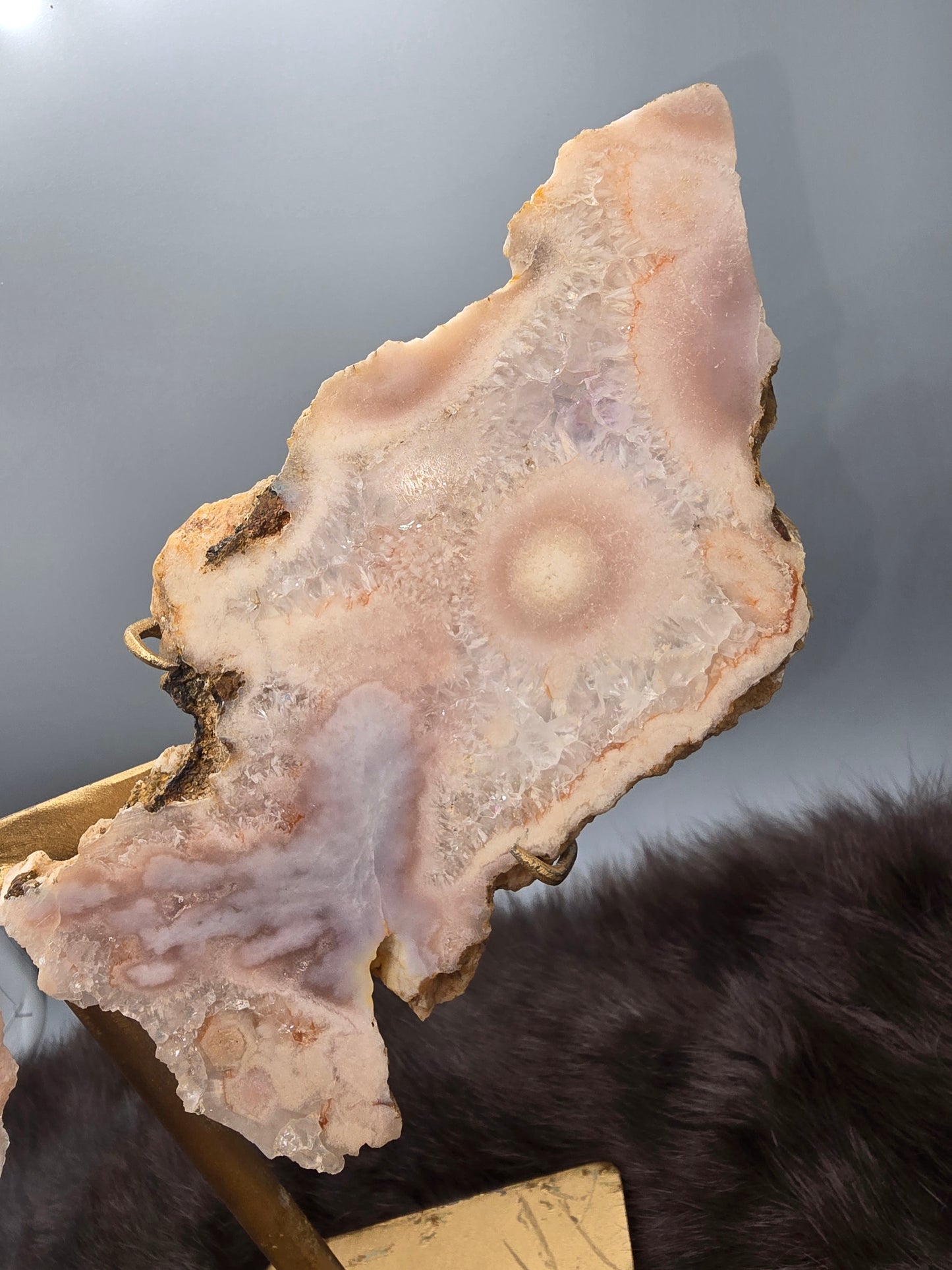 Flower agate wings