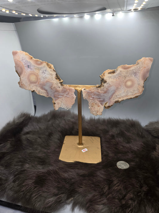 Flower agate wings