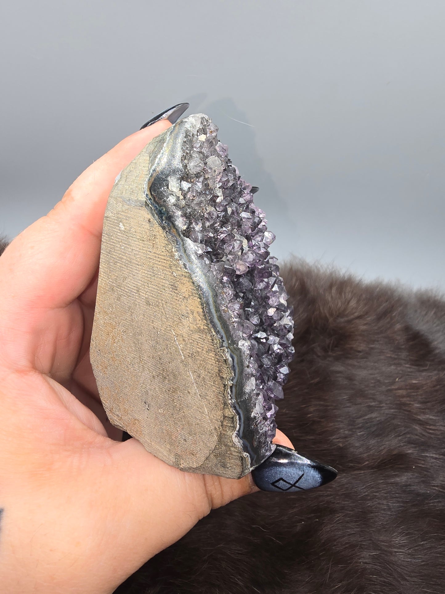 Amethyst w calcite