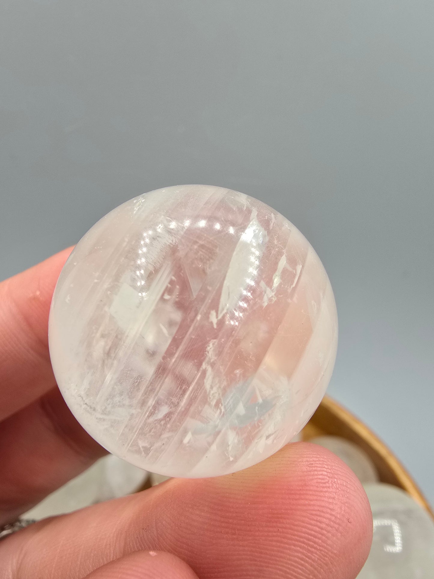 Optical calcite spheres