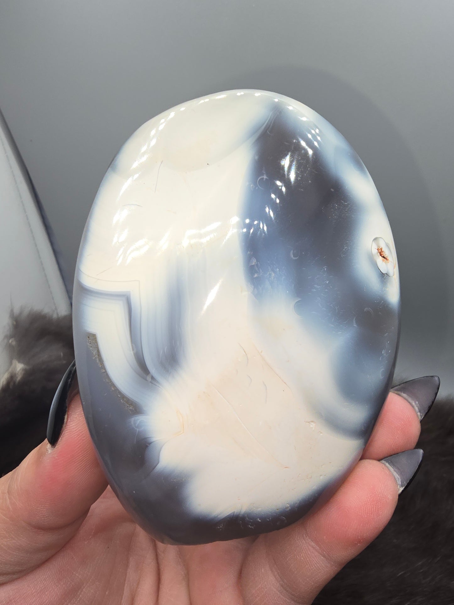 Orca agate