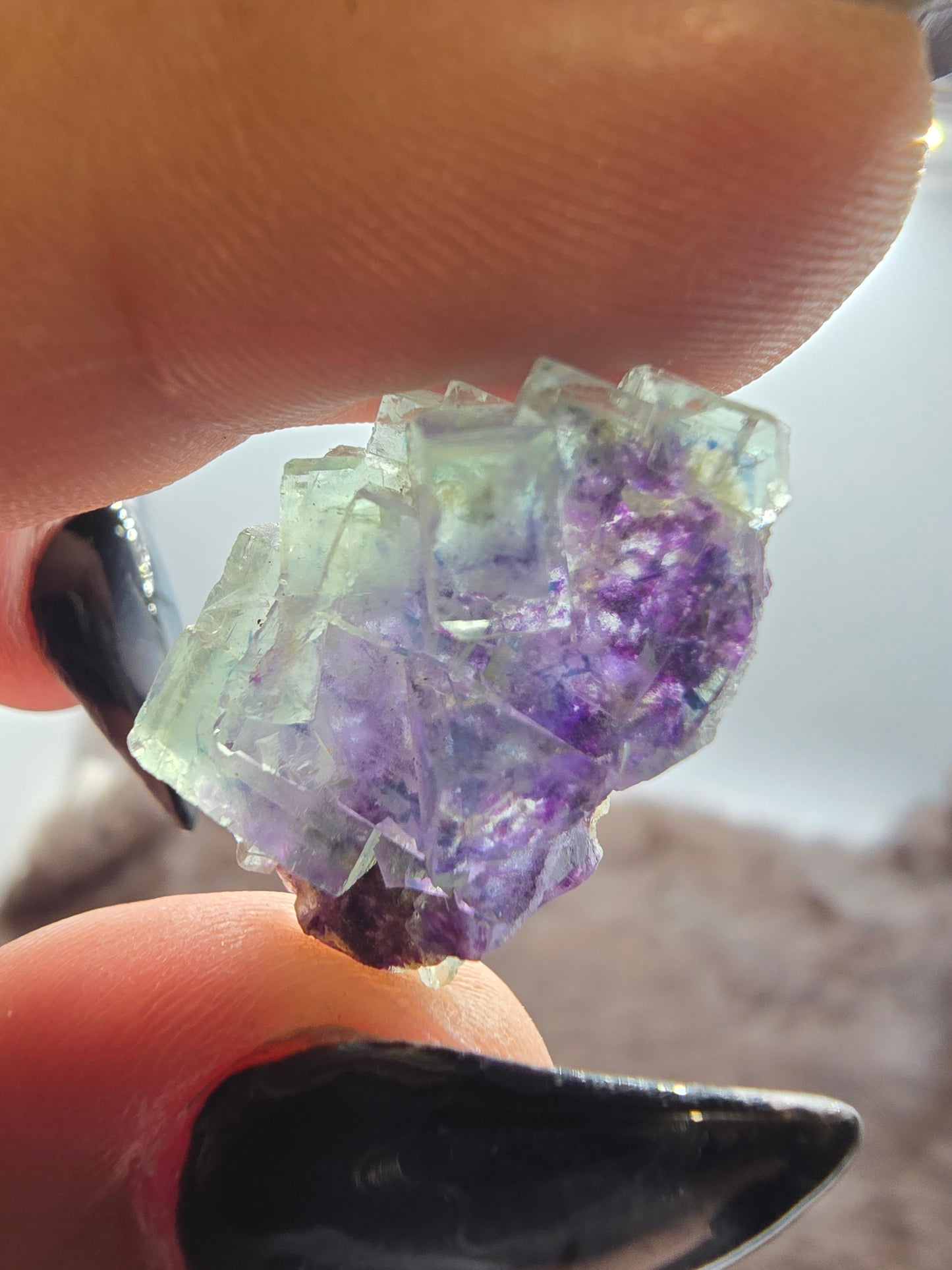 Green cubic fluorite