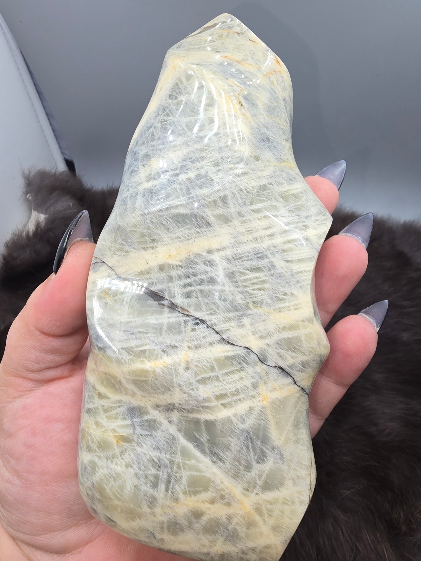 Green moonstone flame