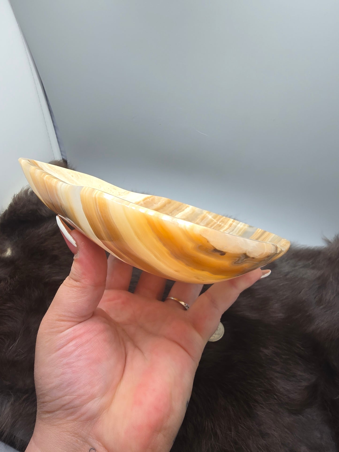 Calcite bowl