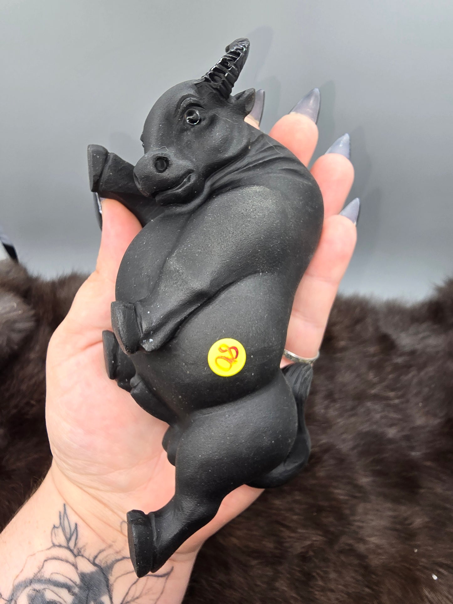 Obsidian bull