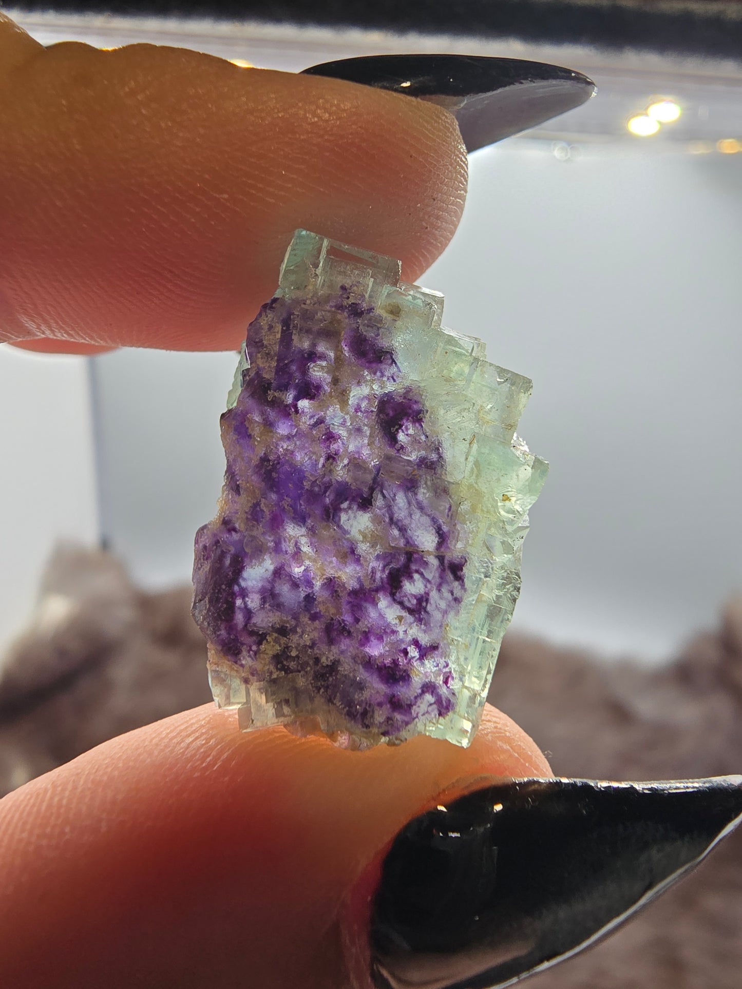 Green cubic fluorite