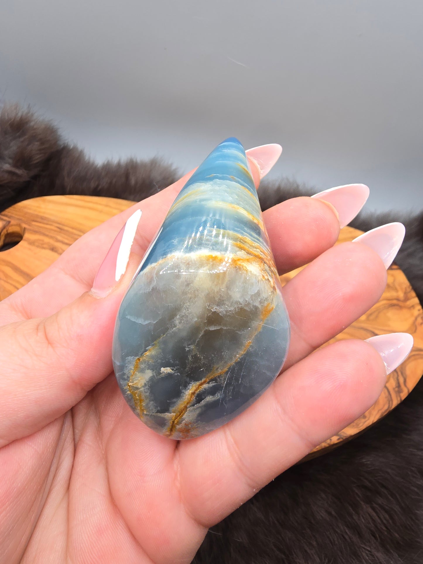 Blue onyx